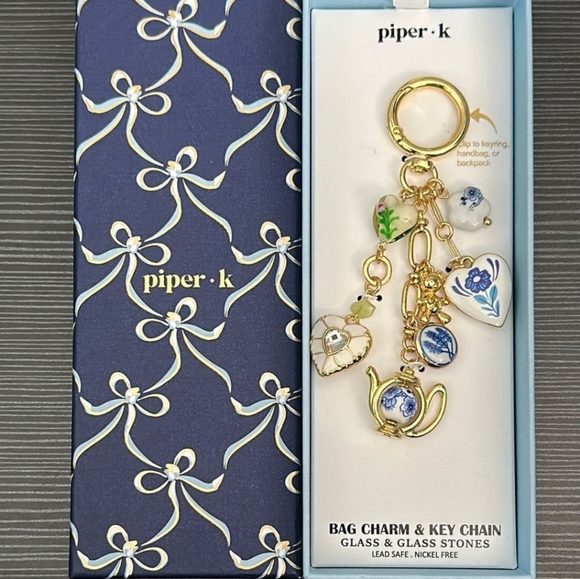 🔹️Piper K🔹 Gold and White Teapot Glass & Glass Stones Bag Charm and Key Chain - Picture 2 of 6